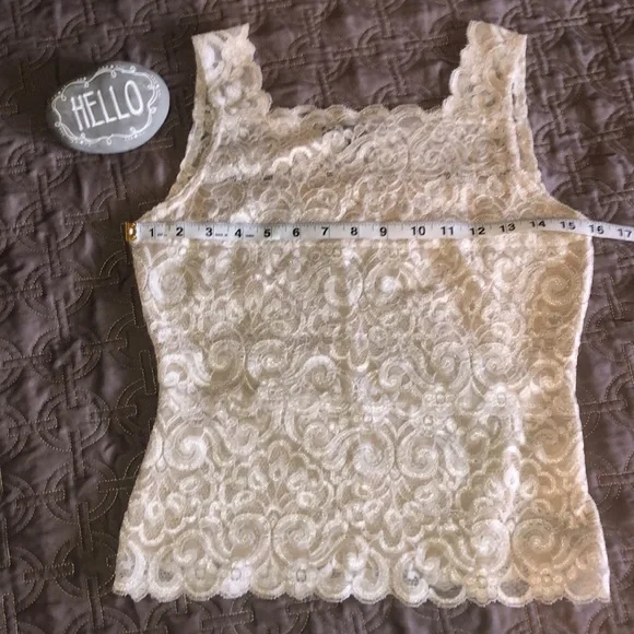 Karen Kane three tiered lace tank top - Picture 5 of 11